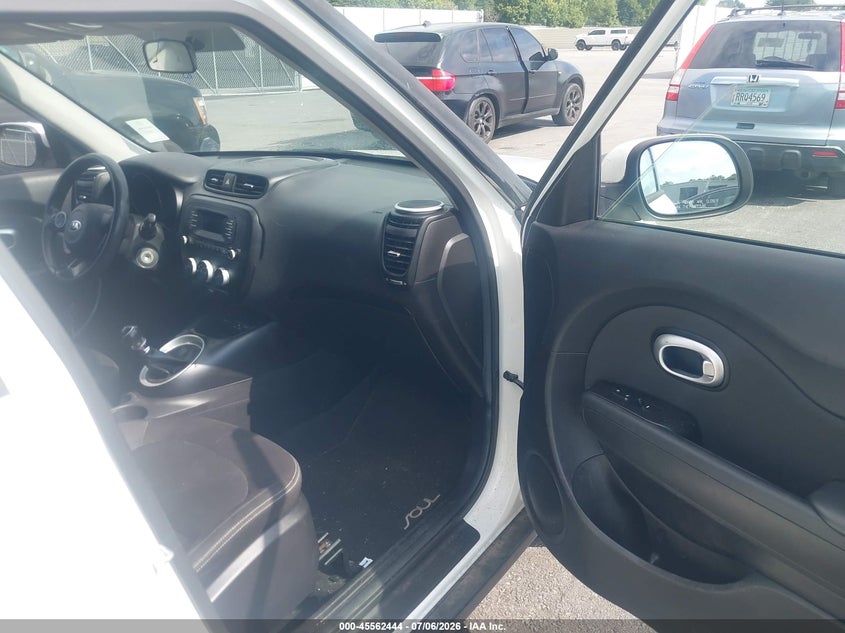 2015 KIA SOUL auction photo 5