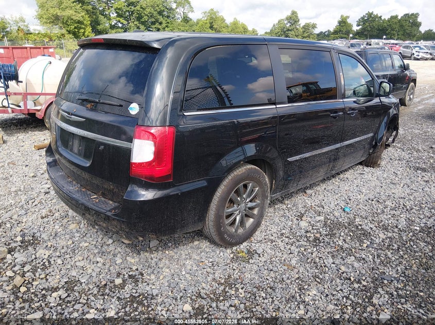 2015 CHRYSLER TOWN & COUNTRY auction photo 4