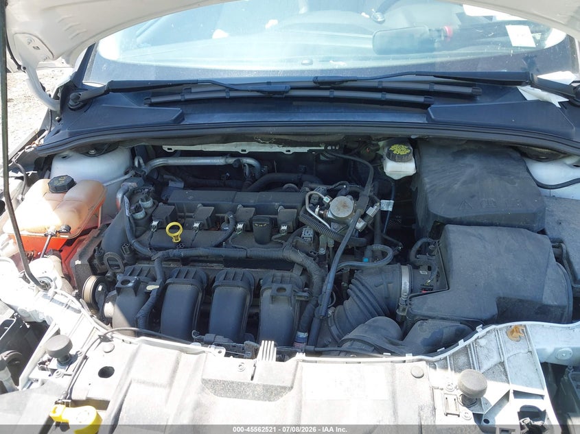 VIN: 1FADP3N2XJL325902 2018 FORD FOCUS TITANIUM