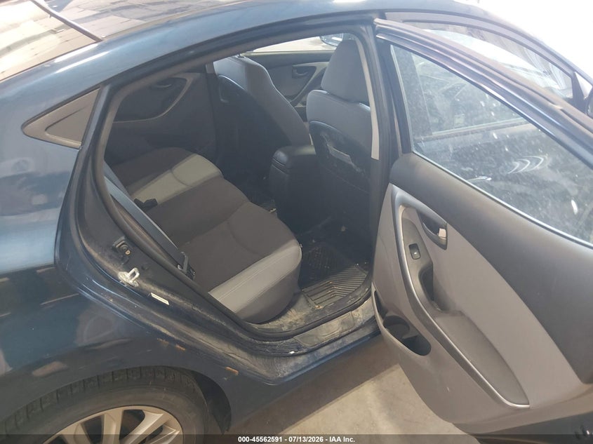2015 HYUNDAI ELANTRA auction photo 8