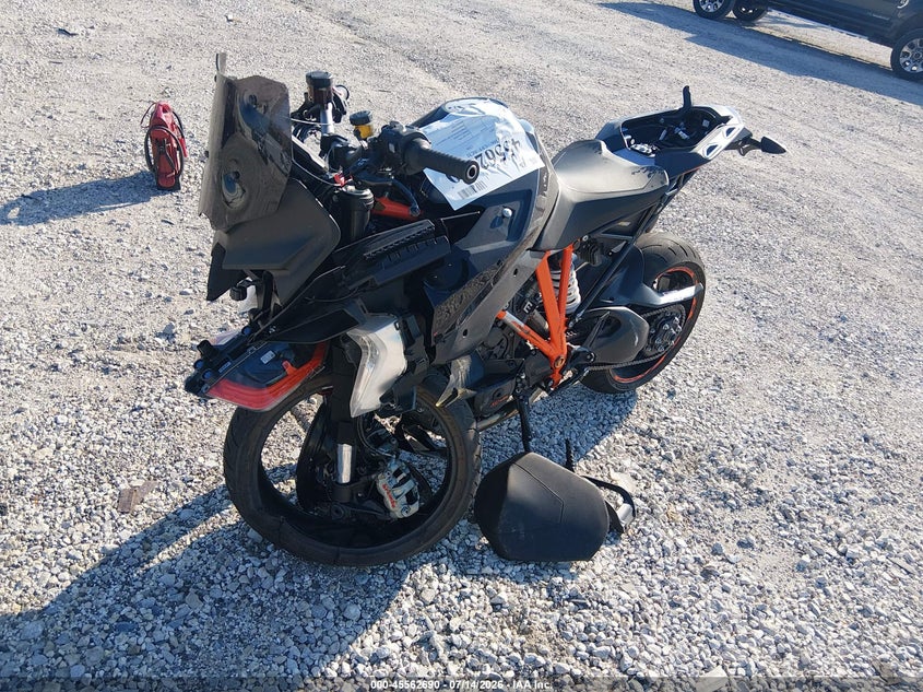 VBKV69409LM923835 2020 Ktm 1290 Super Duke Gt photo 1