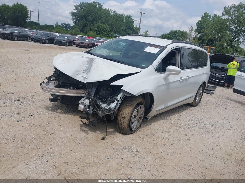 Vin: 2c4rc1bg5hr656565, lot: 46061149, chrysler pacifica touring-l 20172