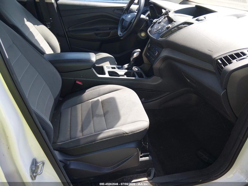 2017 FORD ESCAPE auction photo 5