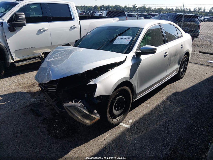 2013 VOLKSWAGEN JETTA auction photo 2
