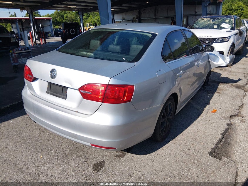 2013 VOLKSWAGEN JETTA auction photo 4