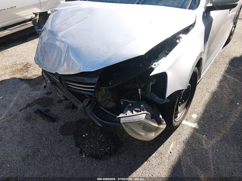 2013 VOLKSWAGEN JETTA auction photo 6
