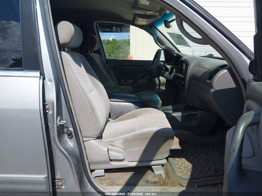 2004 TOYOTA TUNDRA auction photo 5