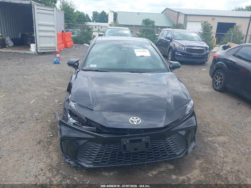 TOYOTA CAMRY - zdjęcie 12