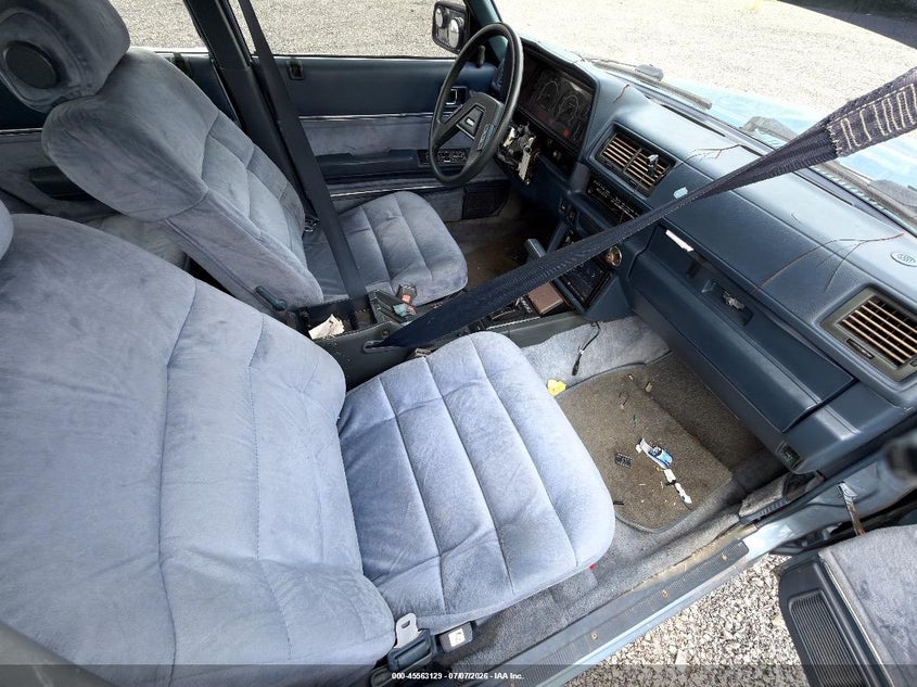 1982 TOYOTA CRESSIDA auction photo 5