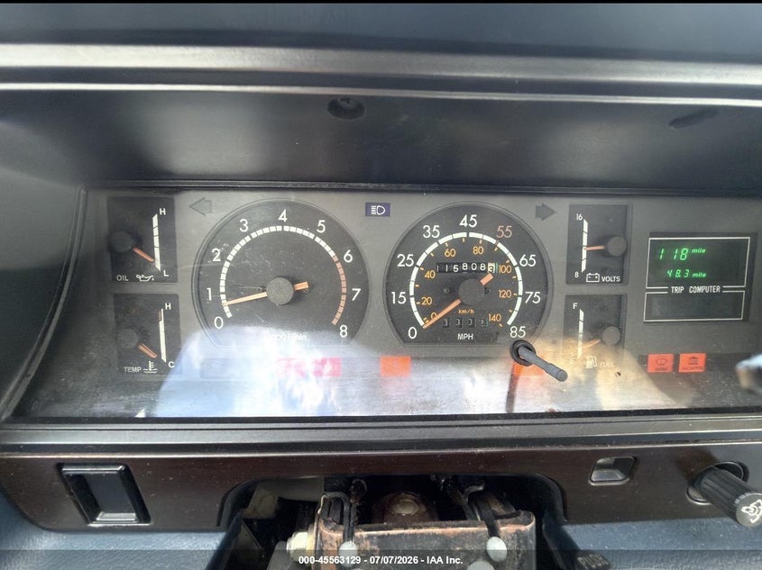 1982 TOYOTA CRESSIDA auction photo 7