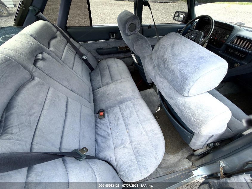 1982 TOYOTA CRESSIDA auction photo 8