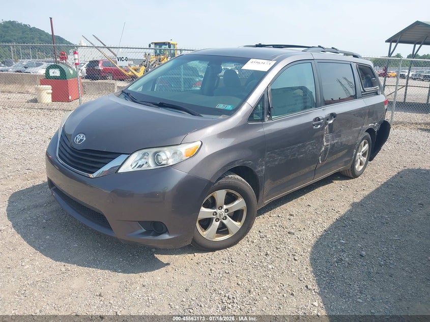 2011 Toyota Sienna, Left Side, IAAI, VIN 5TDKK3DC5BS037070 — photo 2