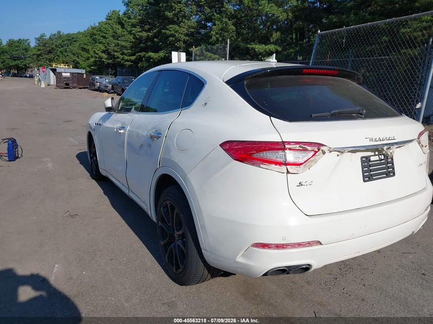 2020 MASERATI LEVANTE auction photo 3