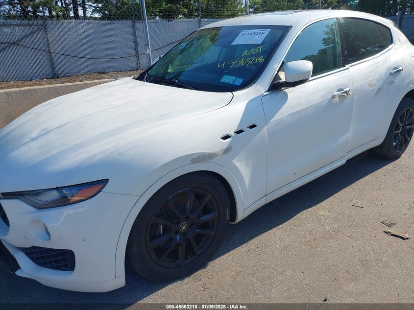 2020 MASERATI LEVANTE auction photo 6