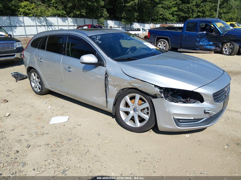2017 VOLVO V60 auction photo 1