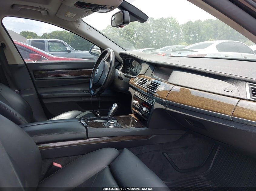 AtlanticExpress - BMW 7 Series