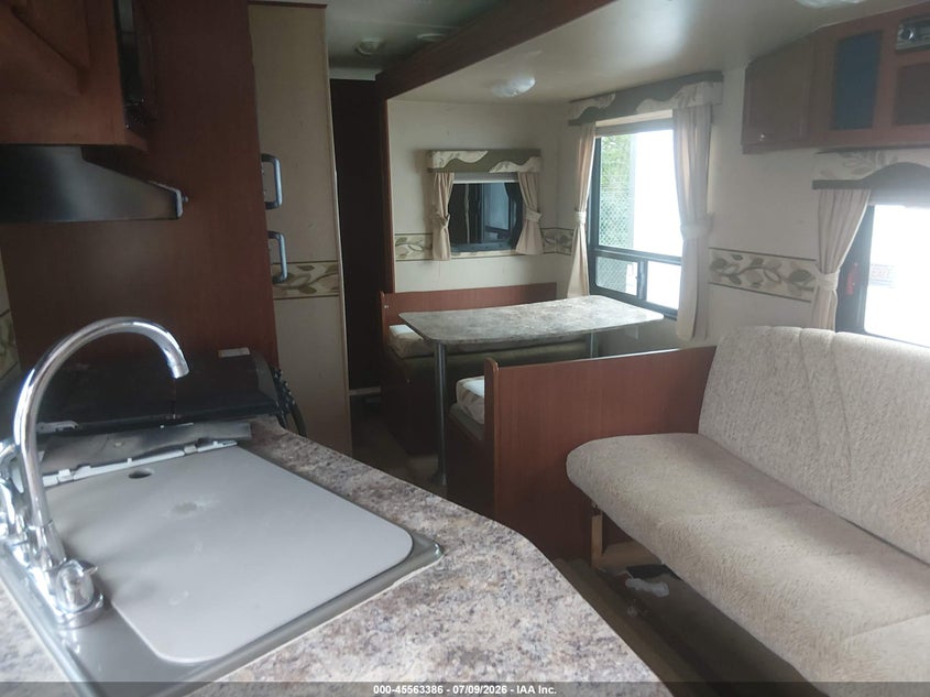 2011 CROSSROADS ZINGER ZT328S auction photo 8
