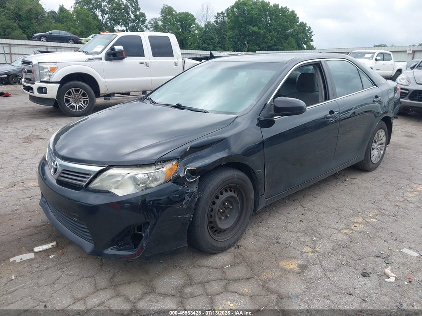 2014 Toyota Camry, Front & Rear, IAAI, VIN 4T1BF1FK5EU861112 — photo 2
