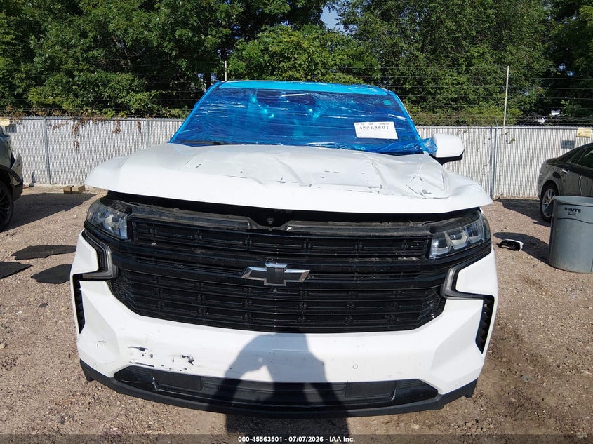 CHEVROLET SUBURBAN - zdjęcie 13