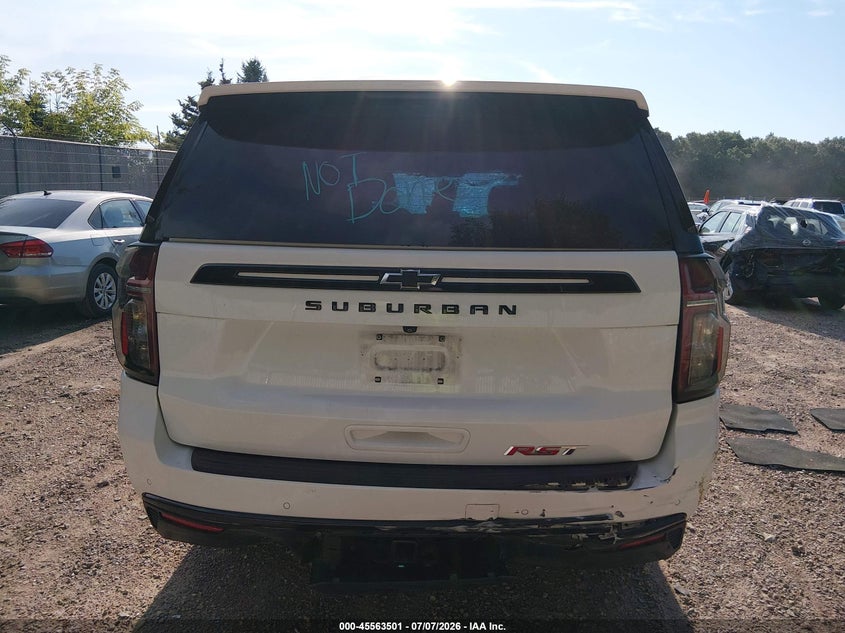 CHEVROLET SUBURBAN - zdjęcie 17