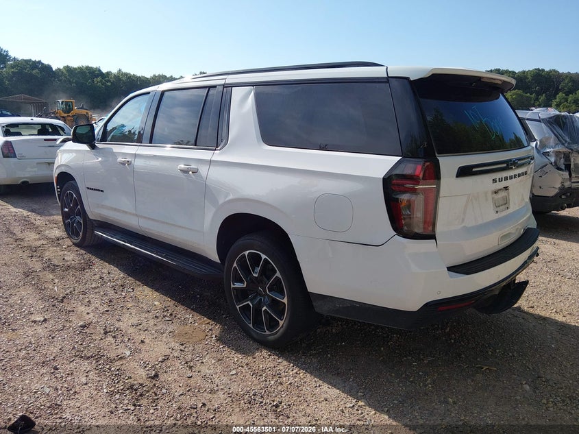 CHEVROLET SUBURBAN - zdjęcie 3
