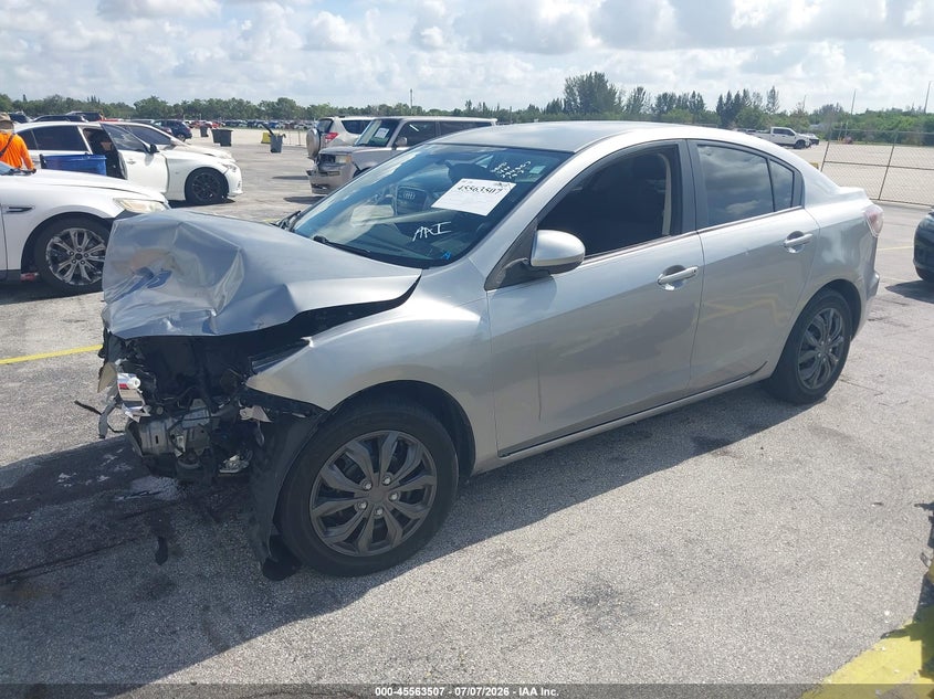 Vin: jm1bl1ug3b1462644, lot: 46061836, mazda mazda3 i sport 20112