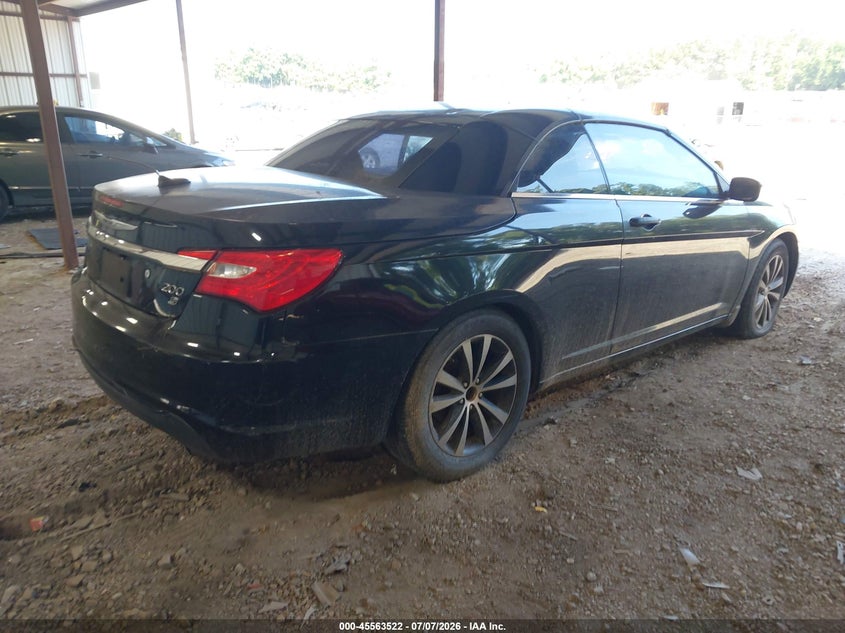 2013 CHRYSLER 200 auction photo 4