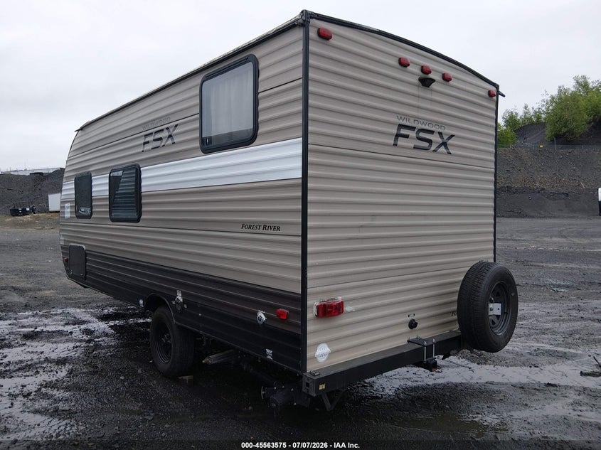 2019 FOREST RIVER WILDWOOD auction photo 3