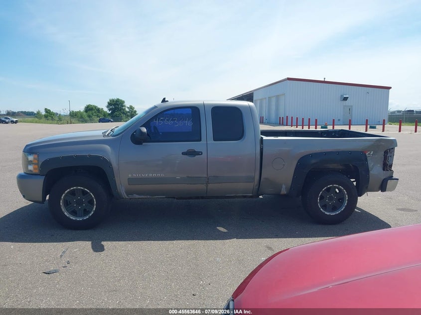2007 CHEVROLET SILVERADO PICKUP 5.3L V-8 315HP