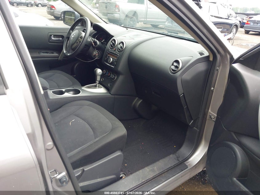 2011 NISSAN ROGUE auction photo 5