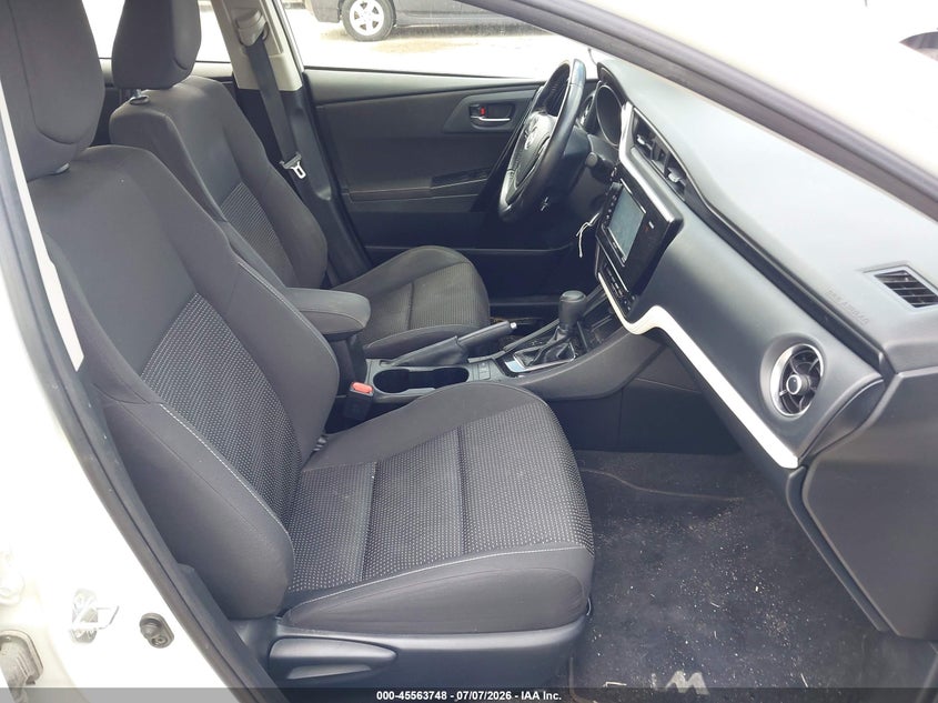 2016 SCION IM · Фото 5