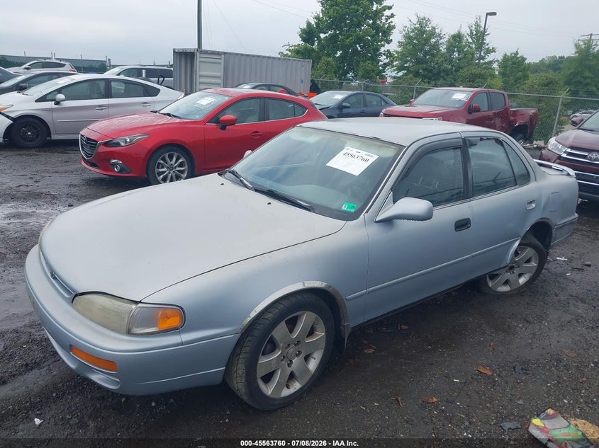 1996 Toyota Camry Dx/Le/Xle, Left Side, IAAI, VIN JT2BG12K3T0344007 — photo 2