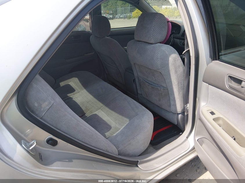 2004 TOYOTA CAMRY auction photo 8