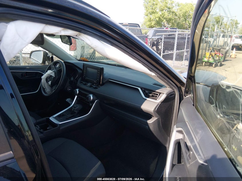 2020 TOYOTA RAV4 auction photo 5