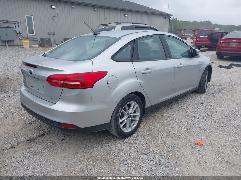 Vin: 1fadp3f27jl206123, lot: 46062183, ford focus se 20184