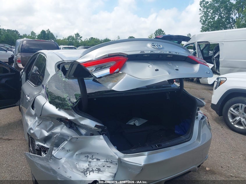 2018 TOYOTA CAMRY auction photo 6