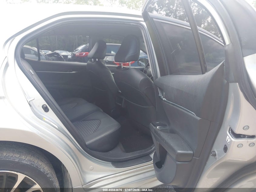 2018 TOYOTA CAMRY auction photo 8