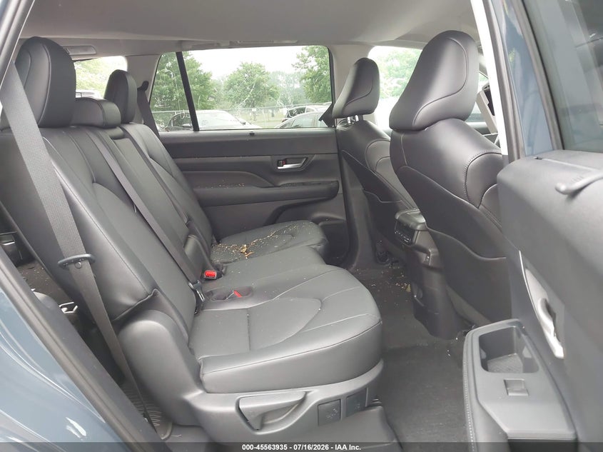 TOYOTA GRAND HIGHLANDER 2026 VIN 5TDAAAB52TS123820