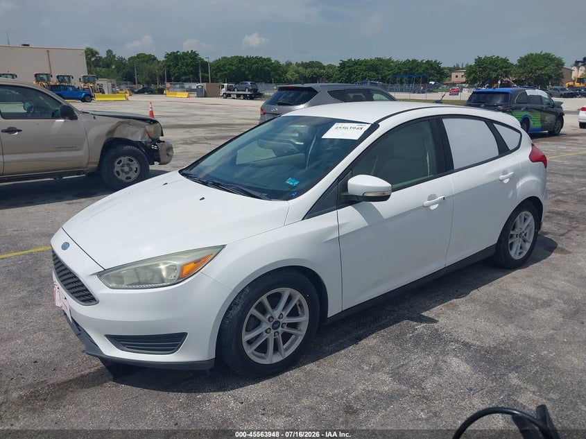 2015 Ford Focus Se 1FADP3K2XFL273313 photo 1