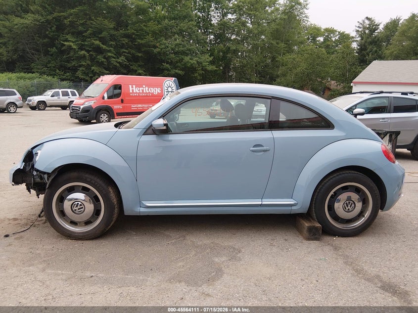 2012 Volkswagen Beetle 2.5L VIN: 3VWJP7ATXCM601075 Lot: 45564111