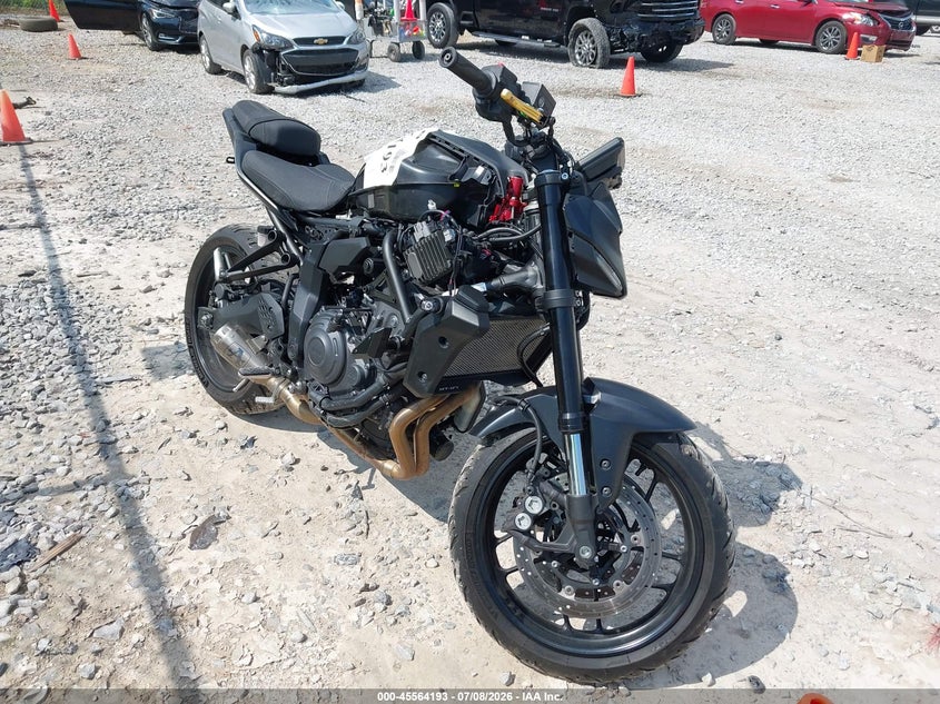 2025 YAMAHA MTN690 auction photo 1