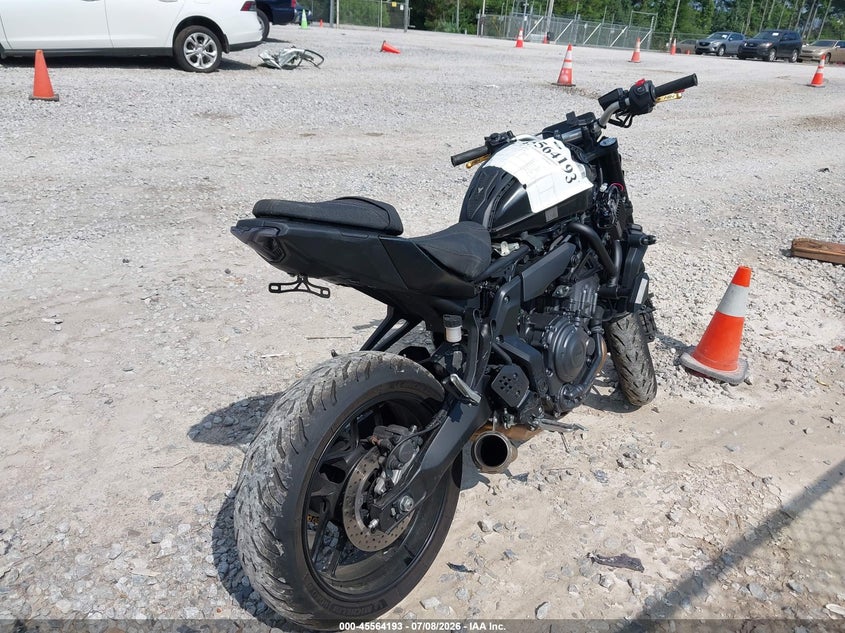 2025 YAMAHA MTN690 auction photo 4