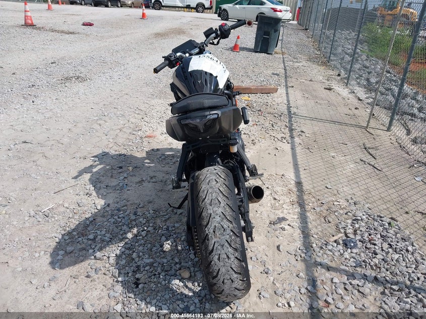 2025 YAMAHA MTN690 auction photo 6