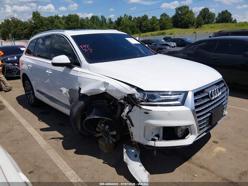 AUDI Q7 - zdjęcie 1