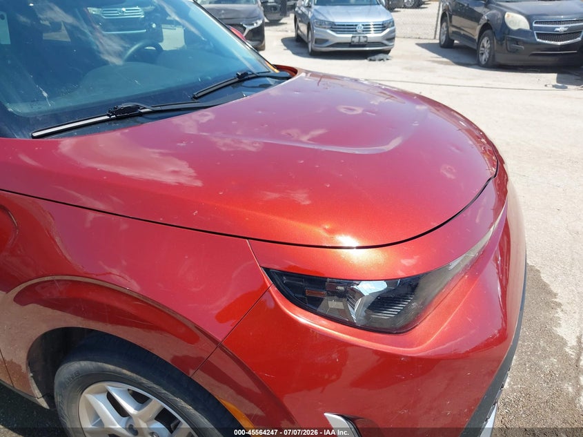 2023 KIA SOUL auction photo 6