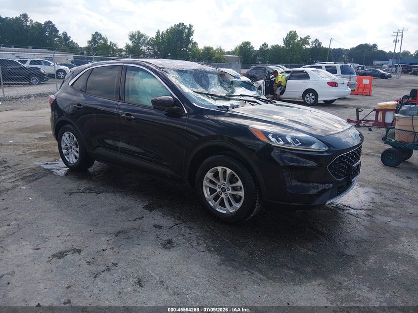 2020 Ford Escape Se, Rollover, IAAI, VIN 1FMCU0G64LUA52770
