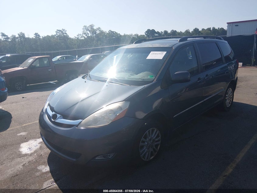 2010 Toyota Sienna, Rear, IAAI, VIN 5TDDK4CC4AS031520 — photo 2