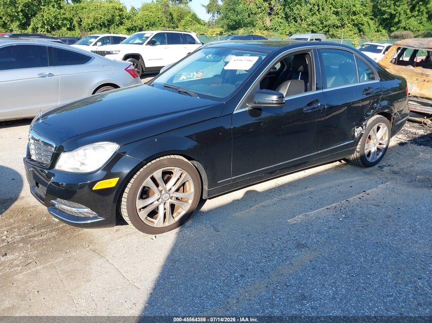 WDDGF8BB5CA691198 2012 Mercedes-Benz C 300 Luxury 4matic photo 1