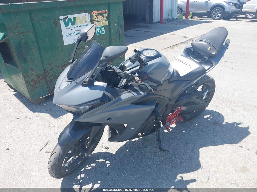 2016 YAMAHA YZFR3 auction photo 2