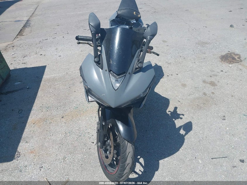 2016 YAMAHA YZFR3 auction photo 5